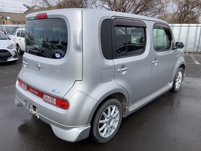 NISSAN CUBE