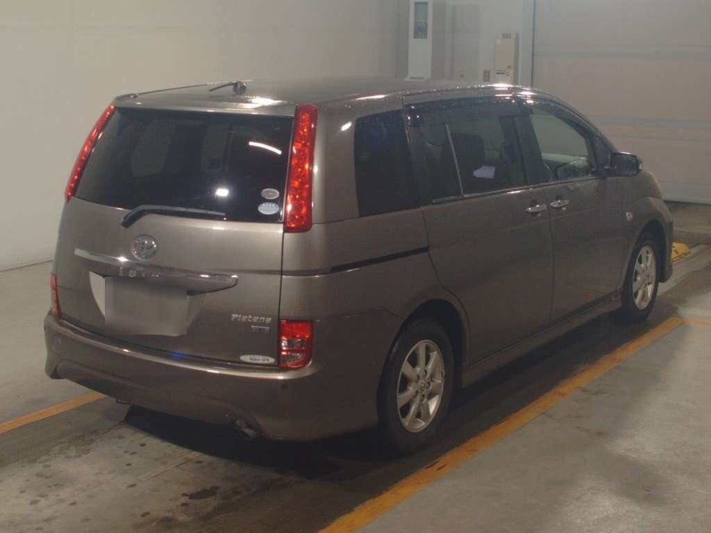 TOYOTA ISIS