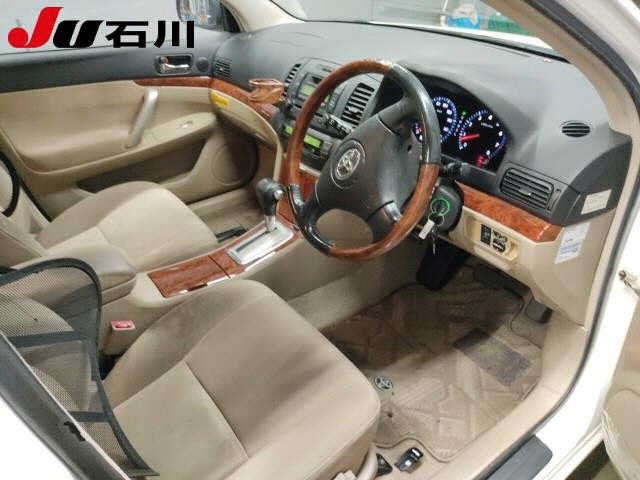 TOYOTA PREMIO