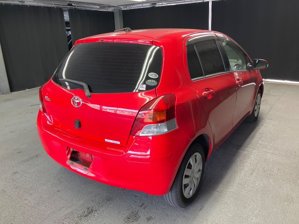 TOYOTA VITZ