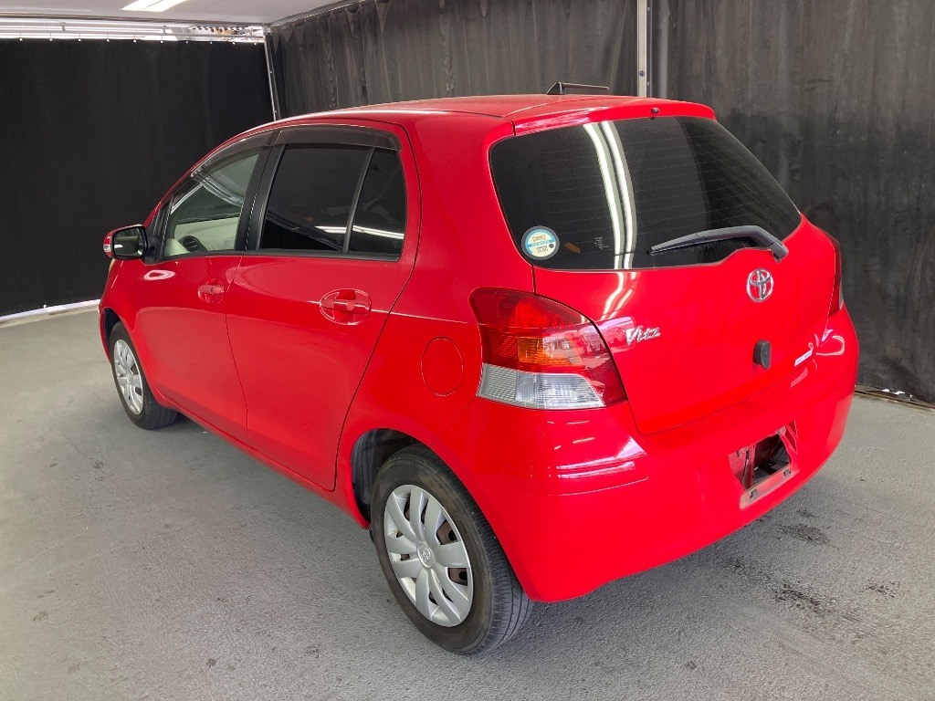 TOYOTA VITZ