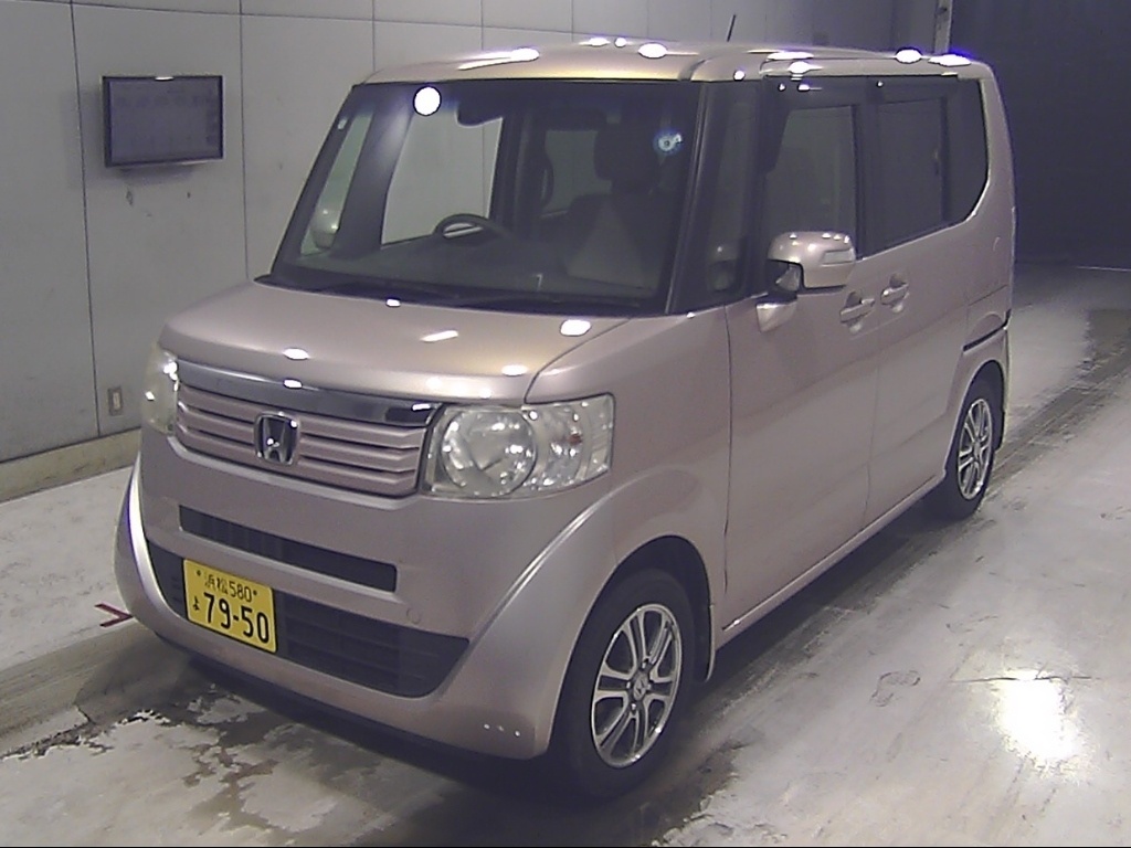 HONDA N-BOX