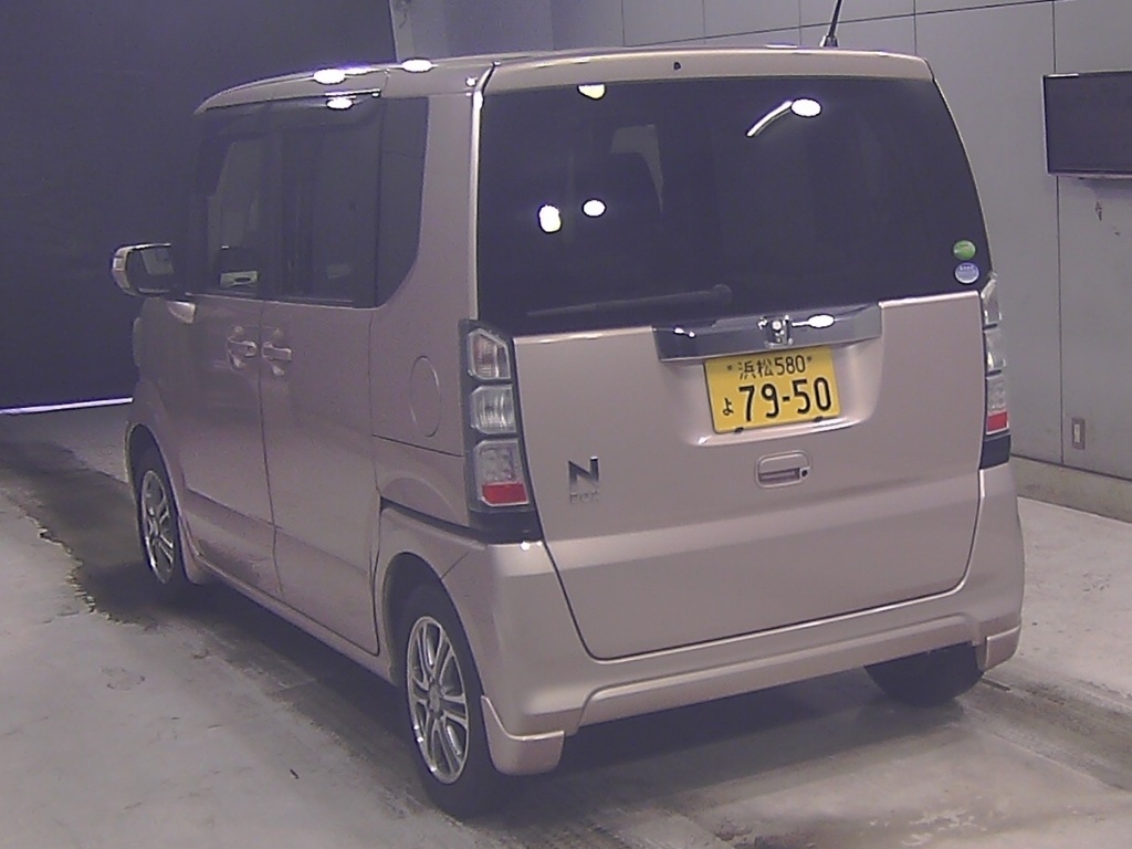 HONDA N-BOX