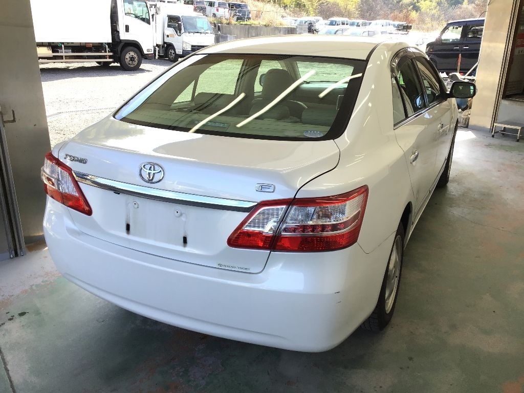 TOYOTA PREMIO