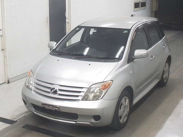 TOYOTA IST