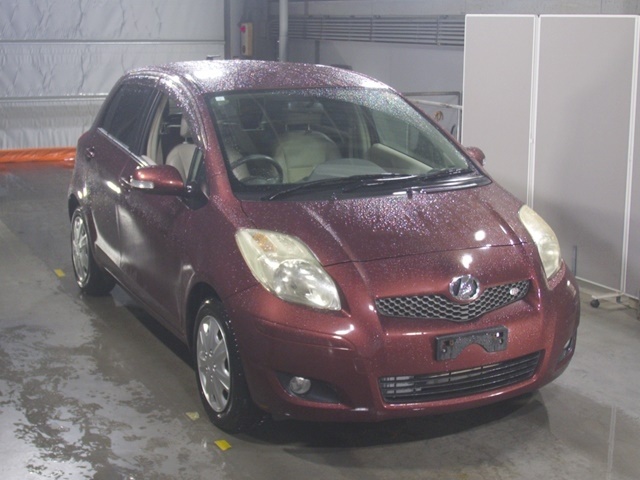 TOYOTA VITZ