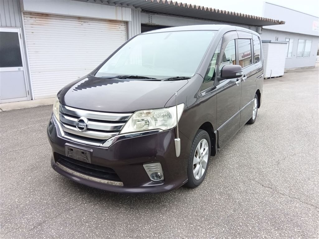 NISSAN SERENA