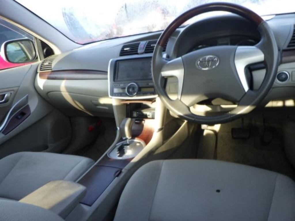 TOYOTA PREMIO