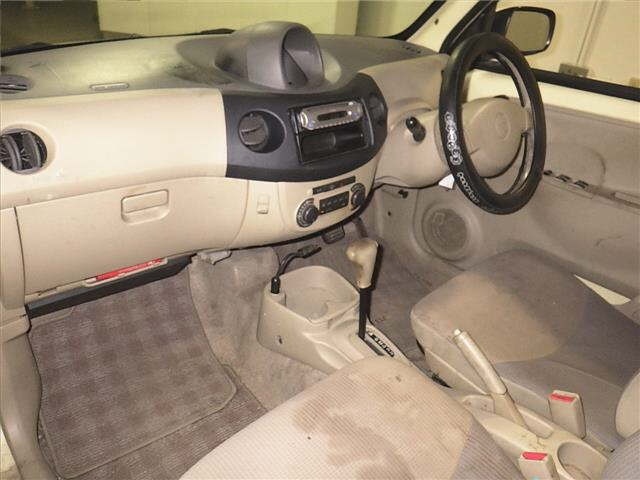 DAIHATSU ESSE