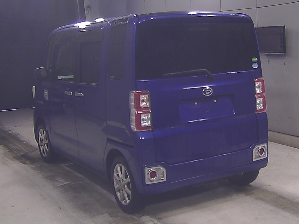 DAIHATSU WAKE