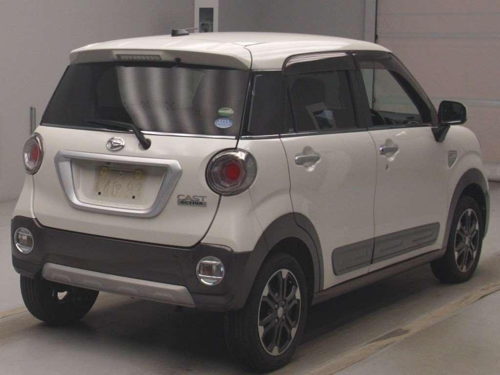 DAIHATSU CAST