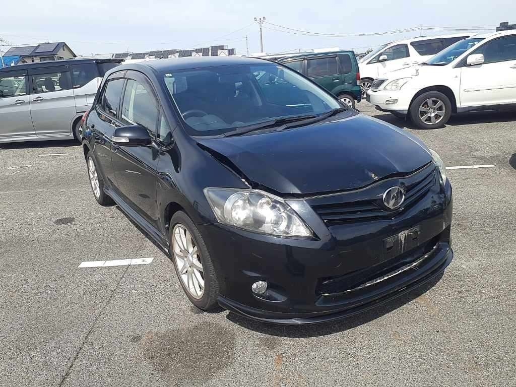 TOYOTA AURIS