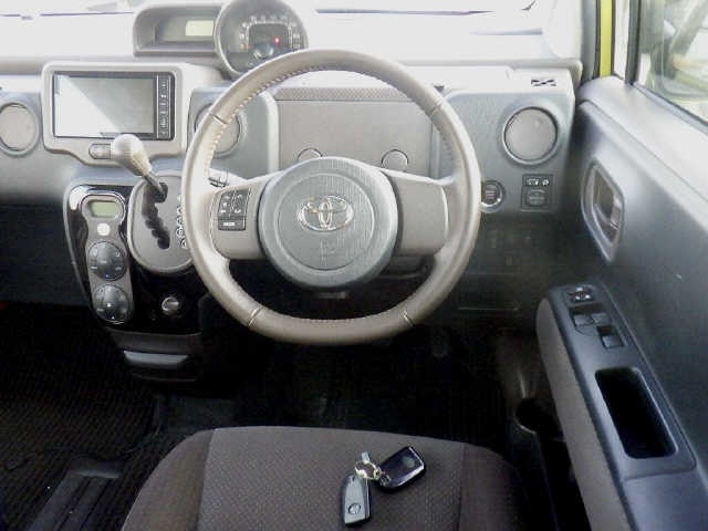 TOYOTA SPADE