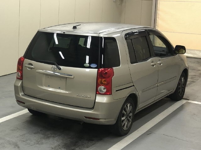 TOYOTA RAUM