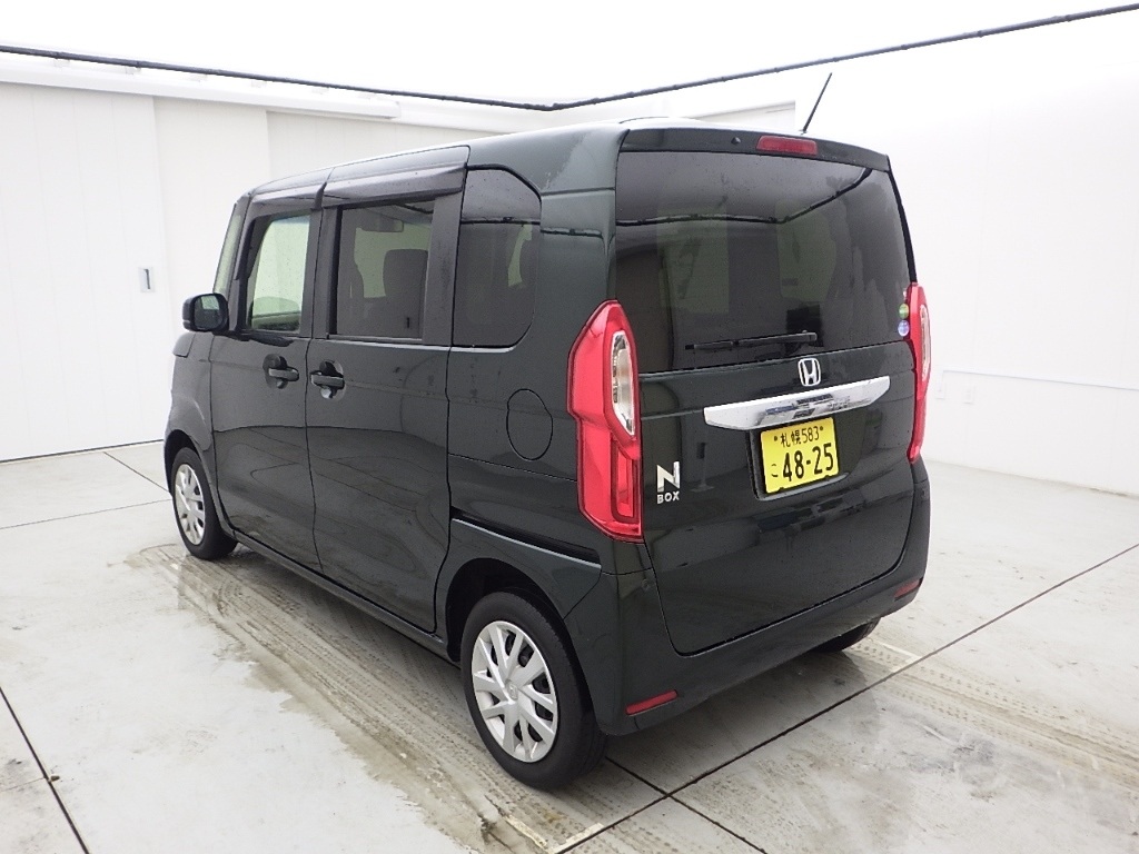 HONDA N-BOX