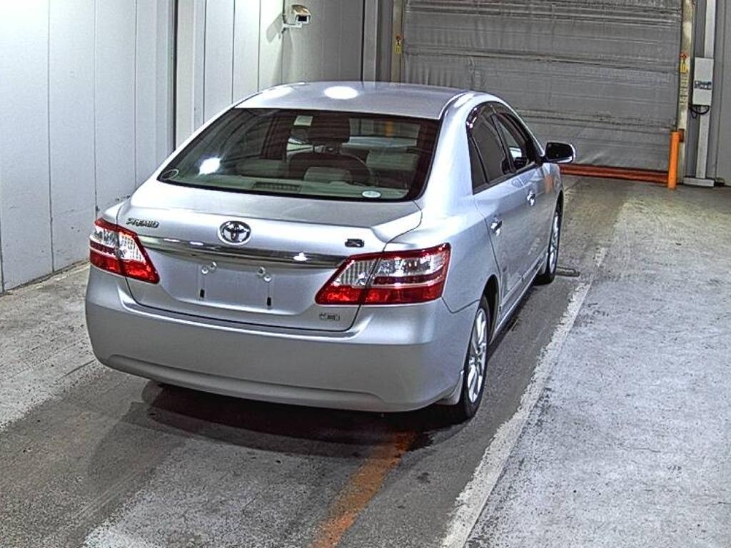 TOYOTA PREMIO