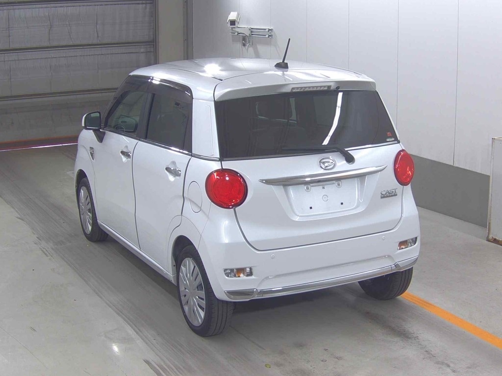 DAIHATSU CAST