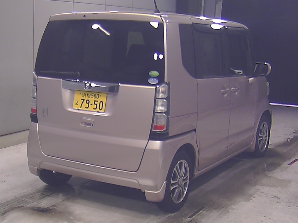 HONDA N-BOX