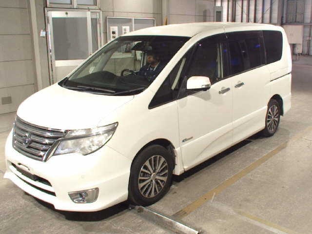 NISSAN SERENA