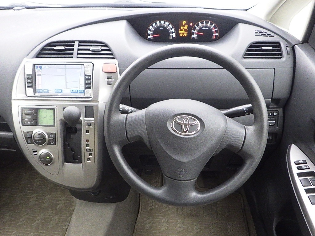 TOYOTA RACTIS
