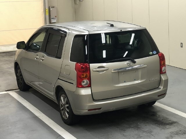 TOYOTA RAUM
