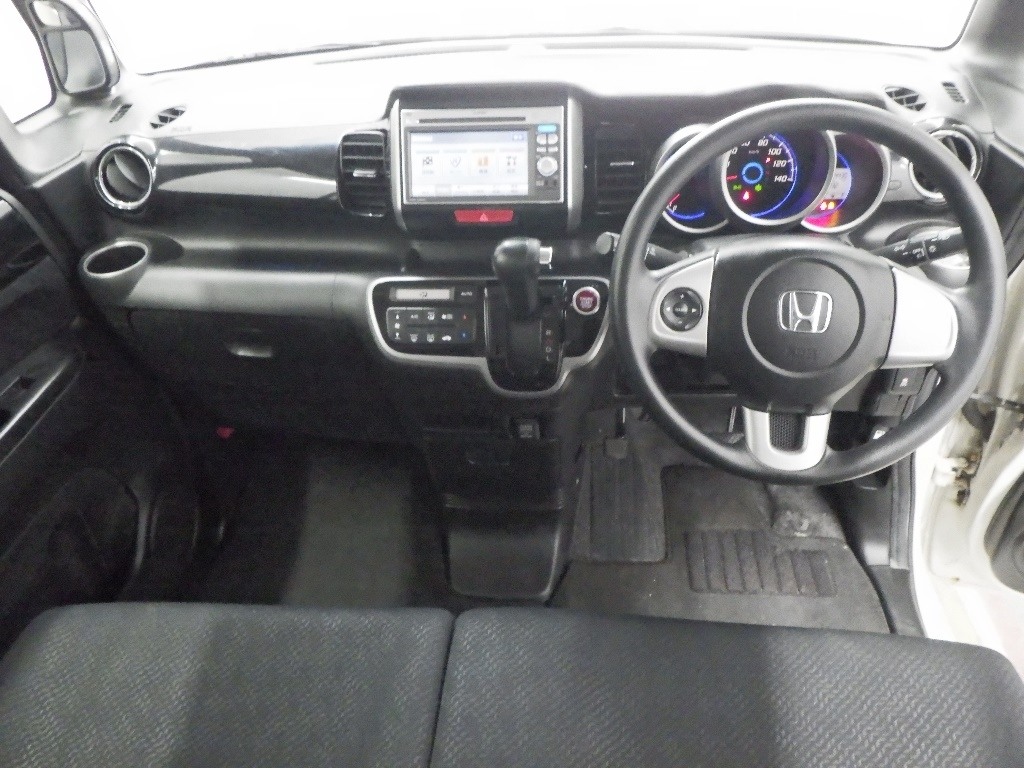 HONDA N-BOX