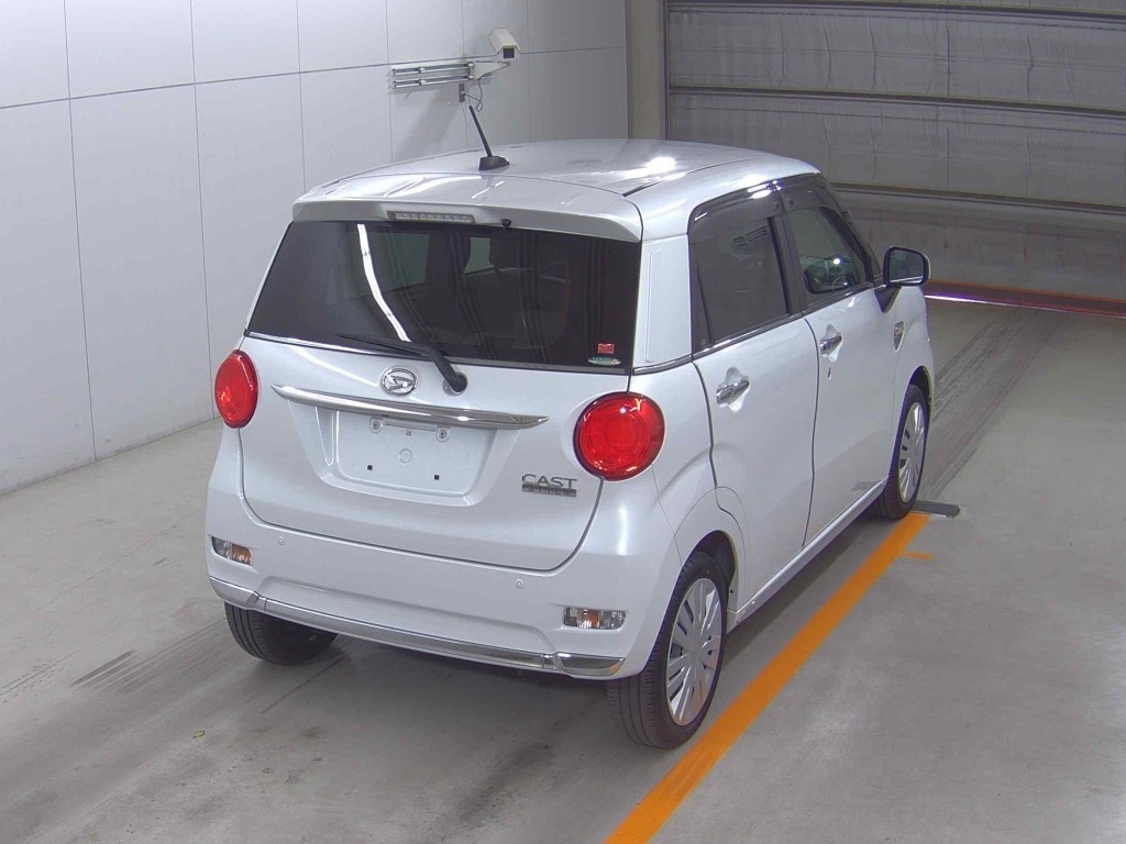 DAIHATSU CAST