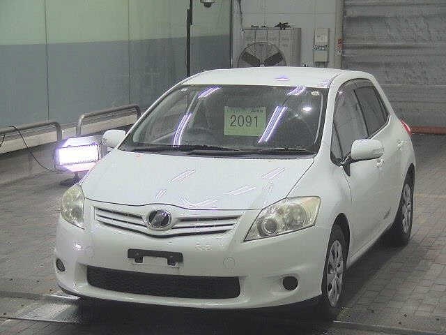 TOYOTA AURIS