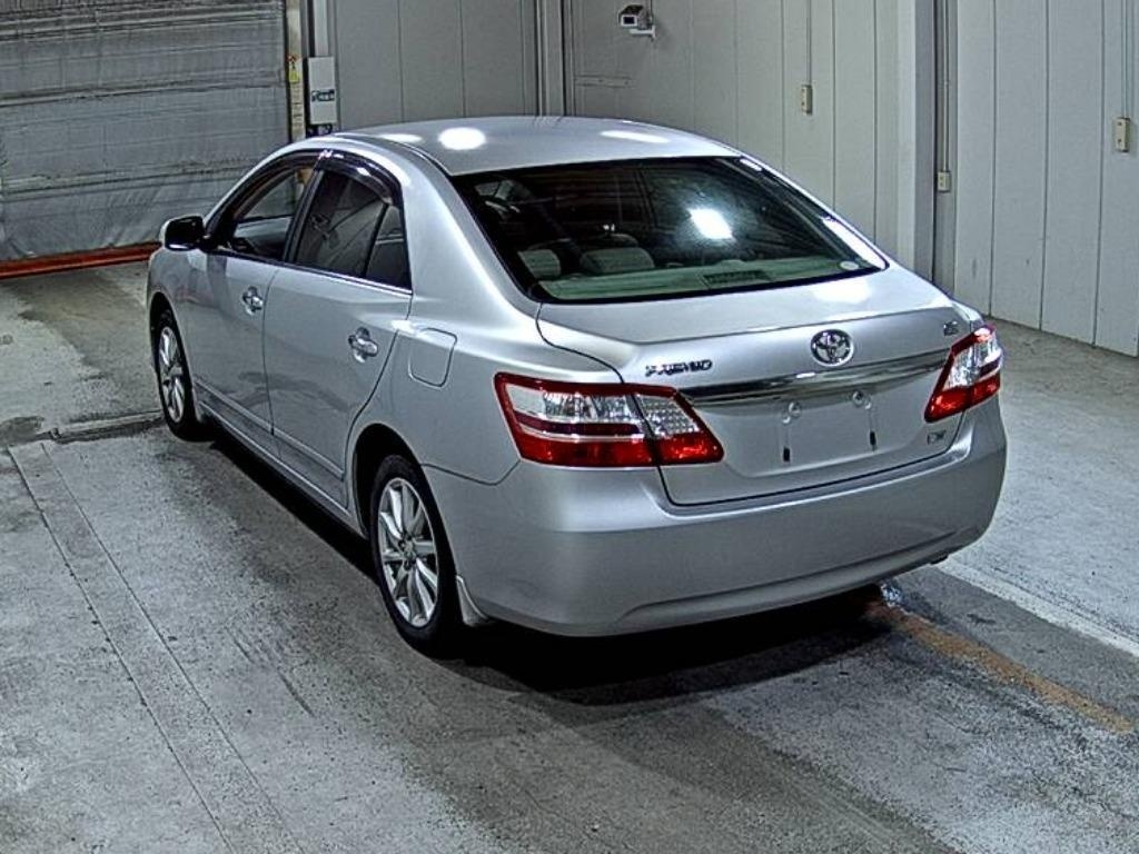 TOYOTA PREMIO