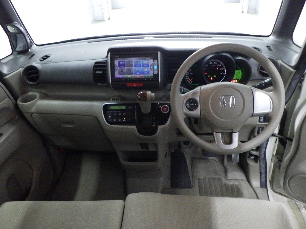 HONDA N-BOX