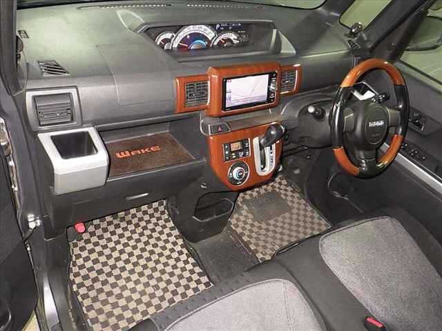 DAIHATSU WAKE