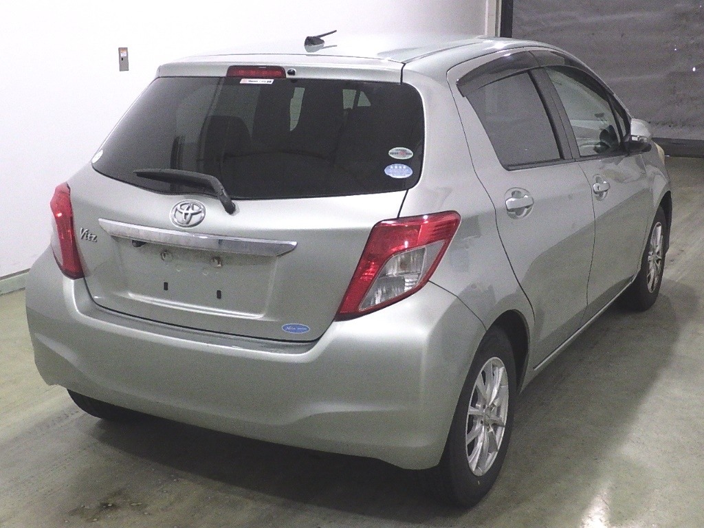 TOYOTA VITZ