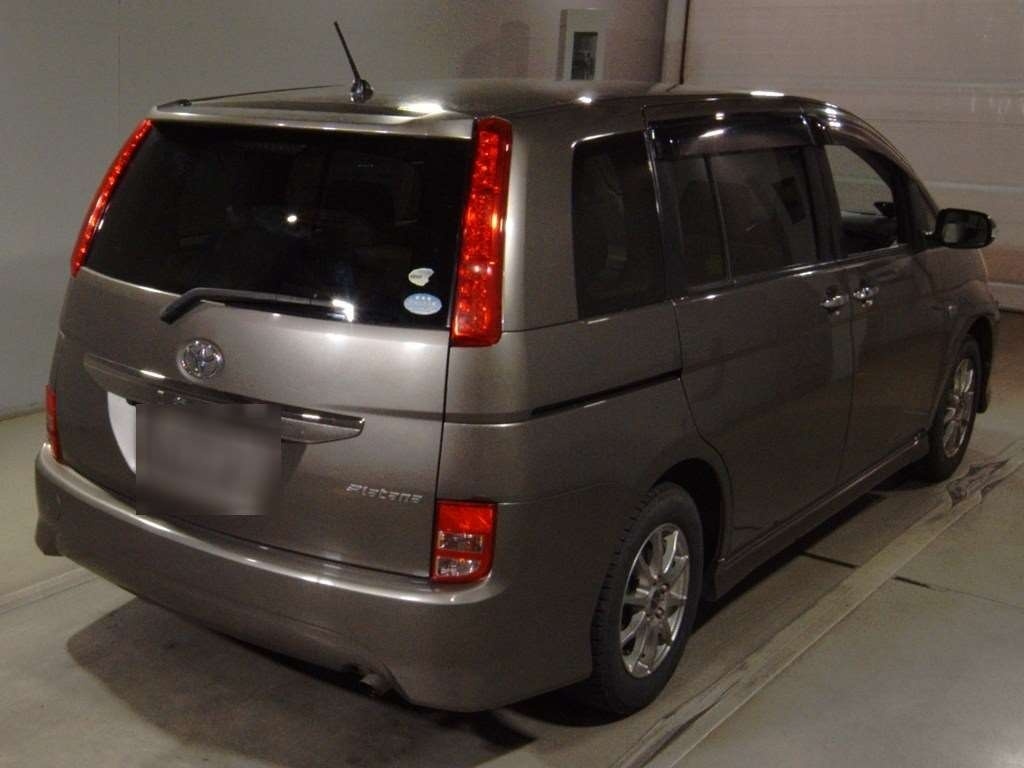 TOYOTA ISIS