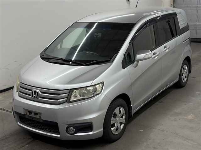 HONDA FREED SPIKE