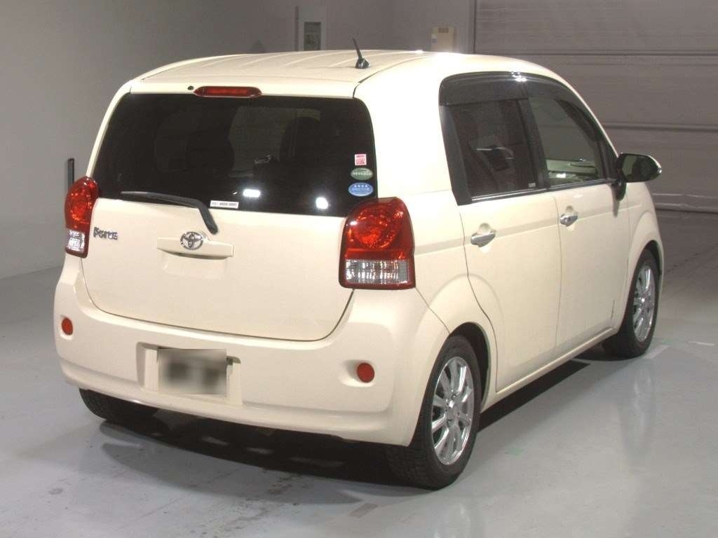 TOYOTA PORTE