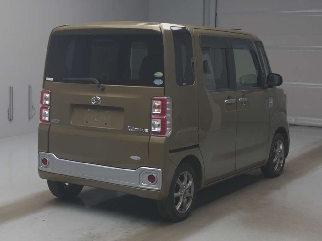 DAIHATSU WAKE
