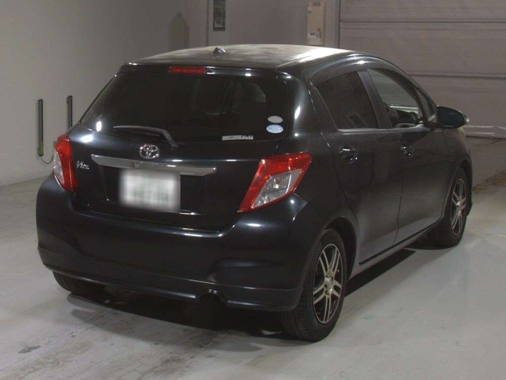TOYOTA VITZ