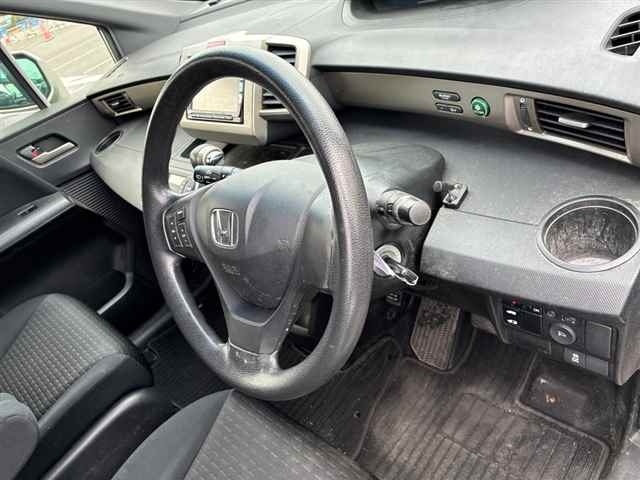 HONDA FREED SPIKE