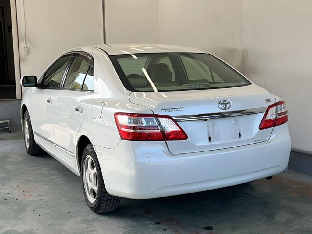 TOYOTA PREMIO