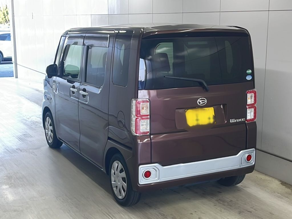 DAIHATSU WAKE