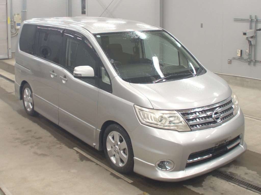 NISSAN SERENA