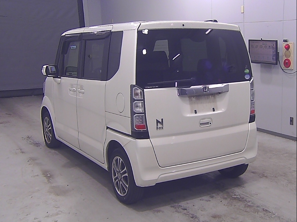 HONDA N-BOX