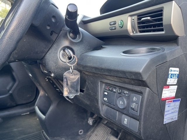 HONDA FREED SPIKE
