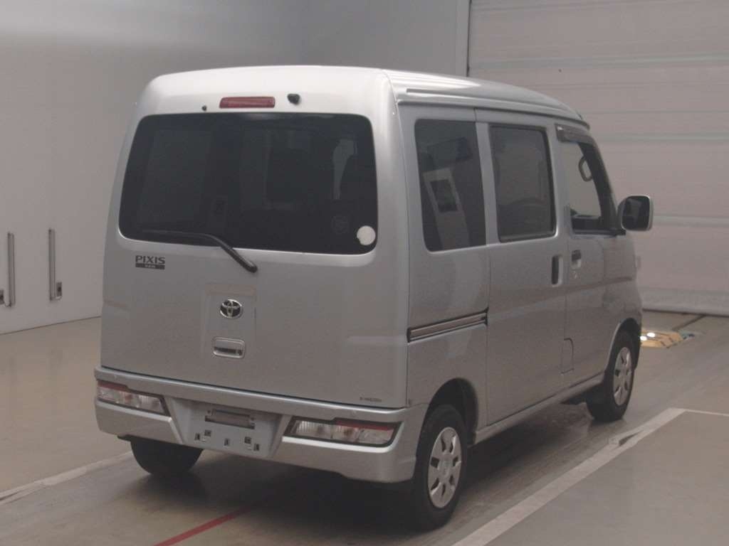TOYOTA PIXIS VAN