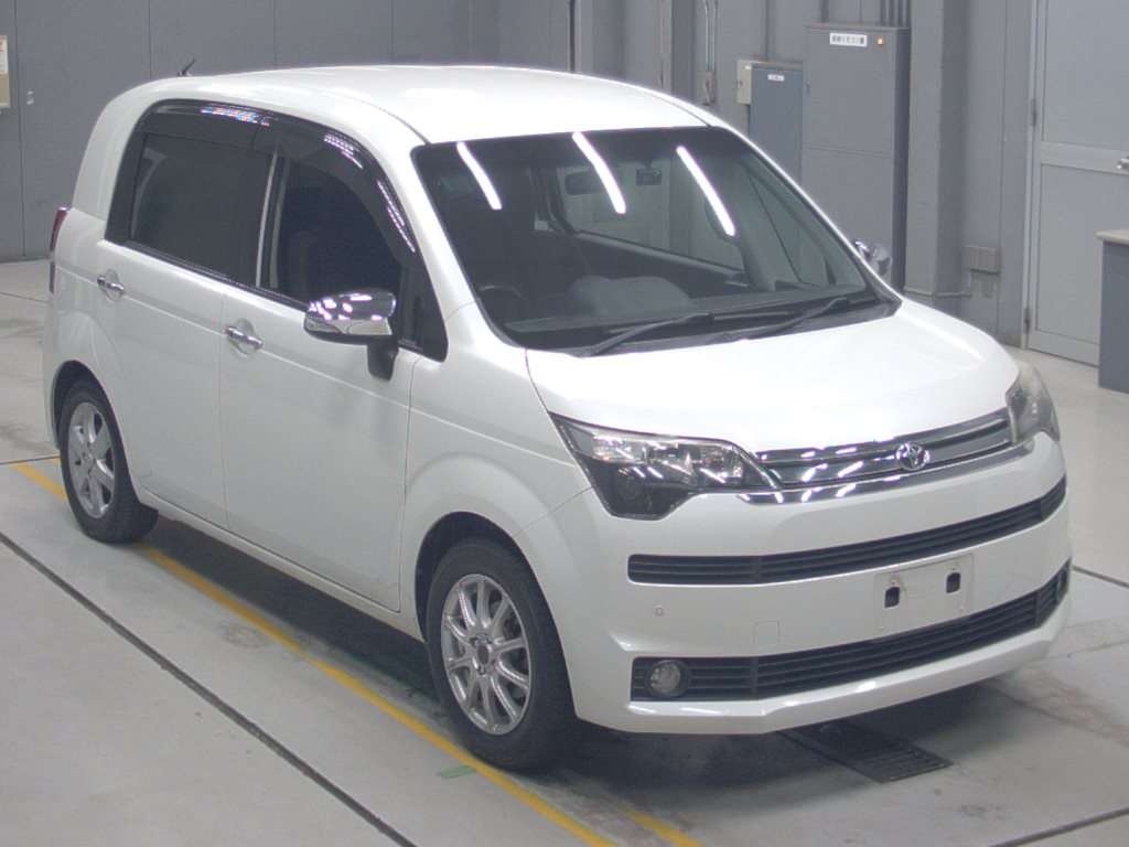 TOYOTA SPADE