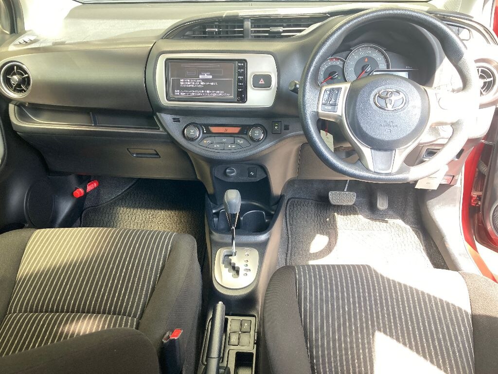 TOYOTA VITZ