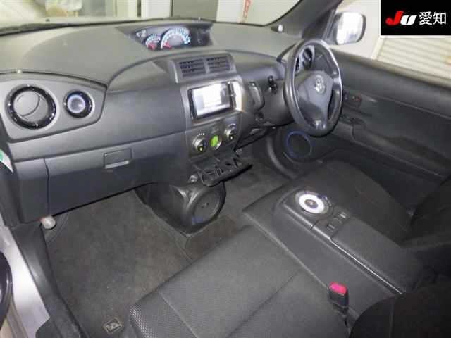 TOYOTA BB