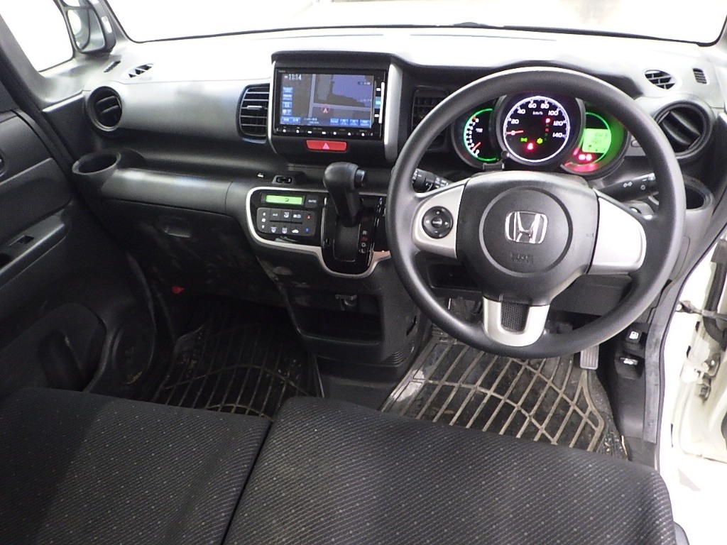 HONDA N-BOX