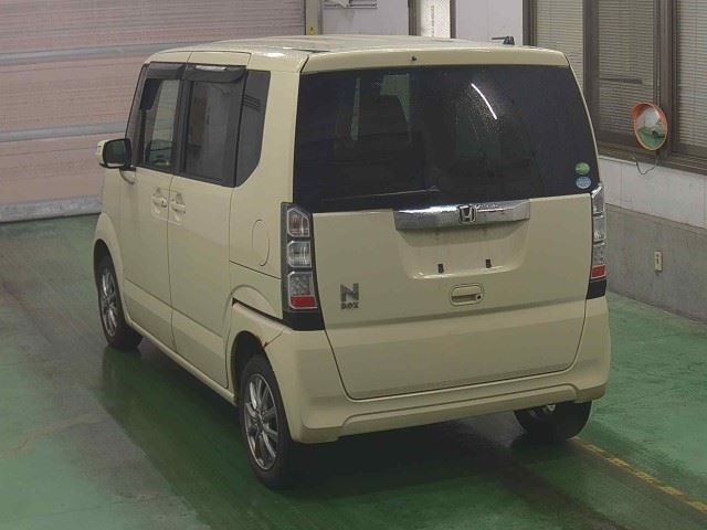 HONDA N-BOX