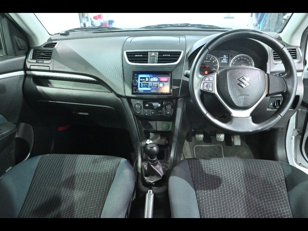 SUZUKI SWIFT